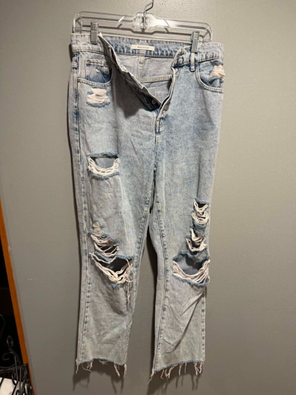 Pacsun Distressed Jeans Size 28